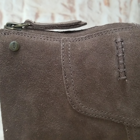 New UGG Bandara Ankle Bootie - Picture 10 of 10